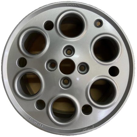 Llanta original Alfa Romeo Cuadrifogho Rodado 15