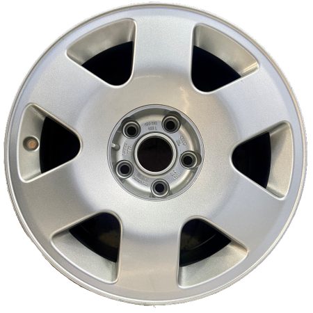 Llanta original Audi Q7 6 Rayos Anchos Rodado 16