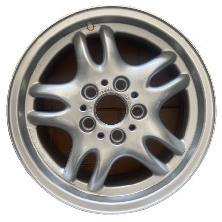 Llanta original BMW Serie 3 Rodado 16