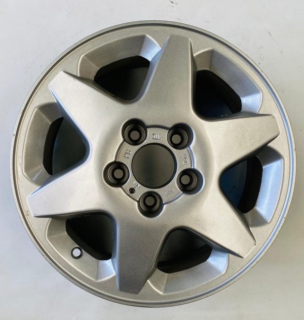 Llanta original Chevrolet Astra 6 Rayos Rodado 15
