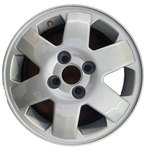Llanta original Chevrolet Corsa 6 Rayos Rodado 14
