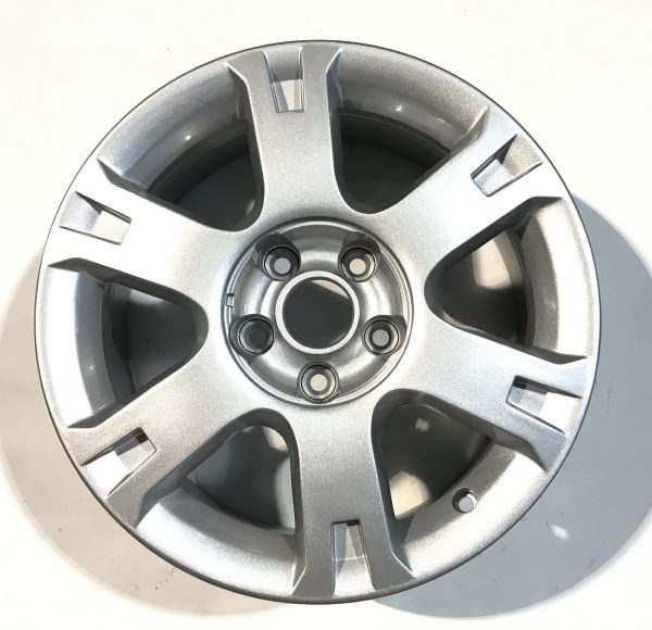 Llanta original Chevrolet Vectra 6 rayos Rodado 16