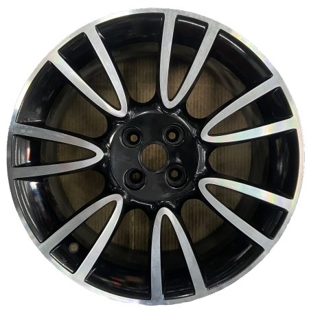 Llanta original Fiat Bravo Negro Diamantado Rodado 17